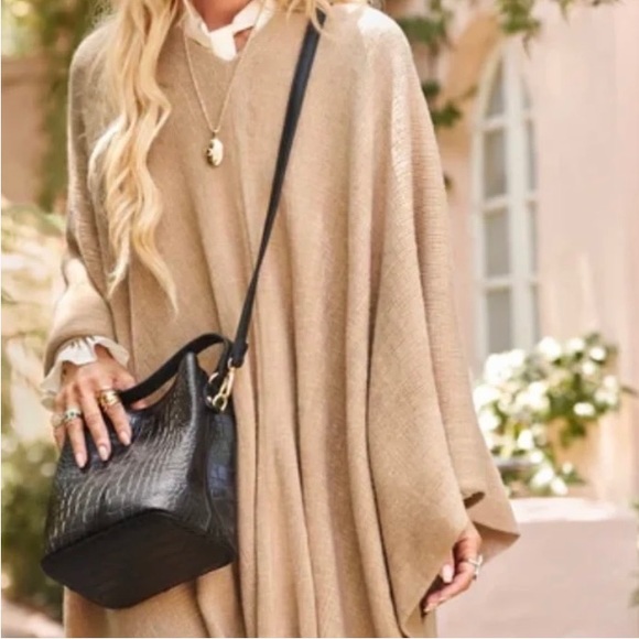 Aota All Of The‎ Above Elena Bucket Bag Vegan Leather Black - Picture 2 of 6